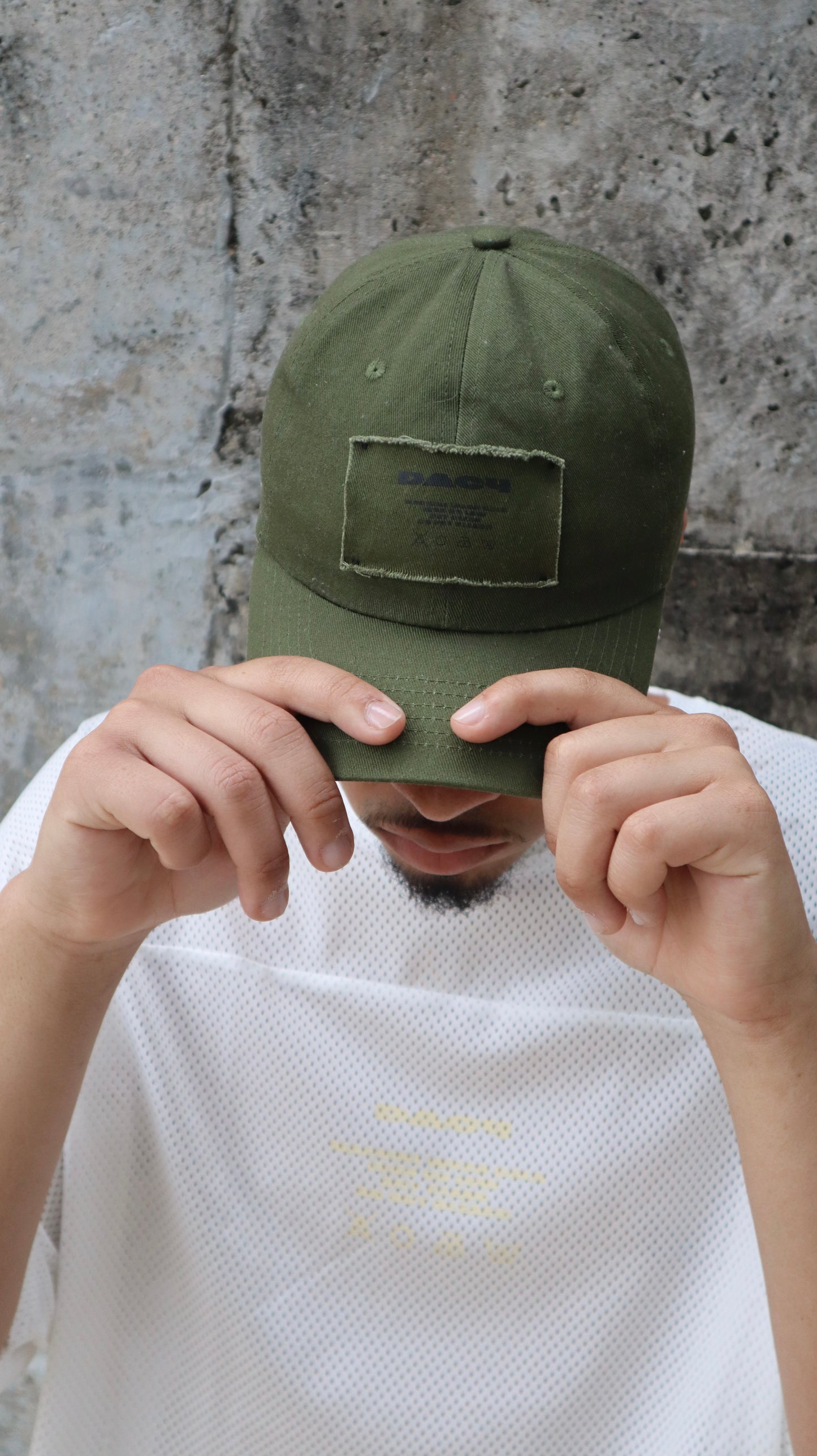 SHORT BRIM CAP